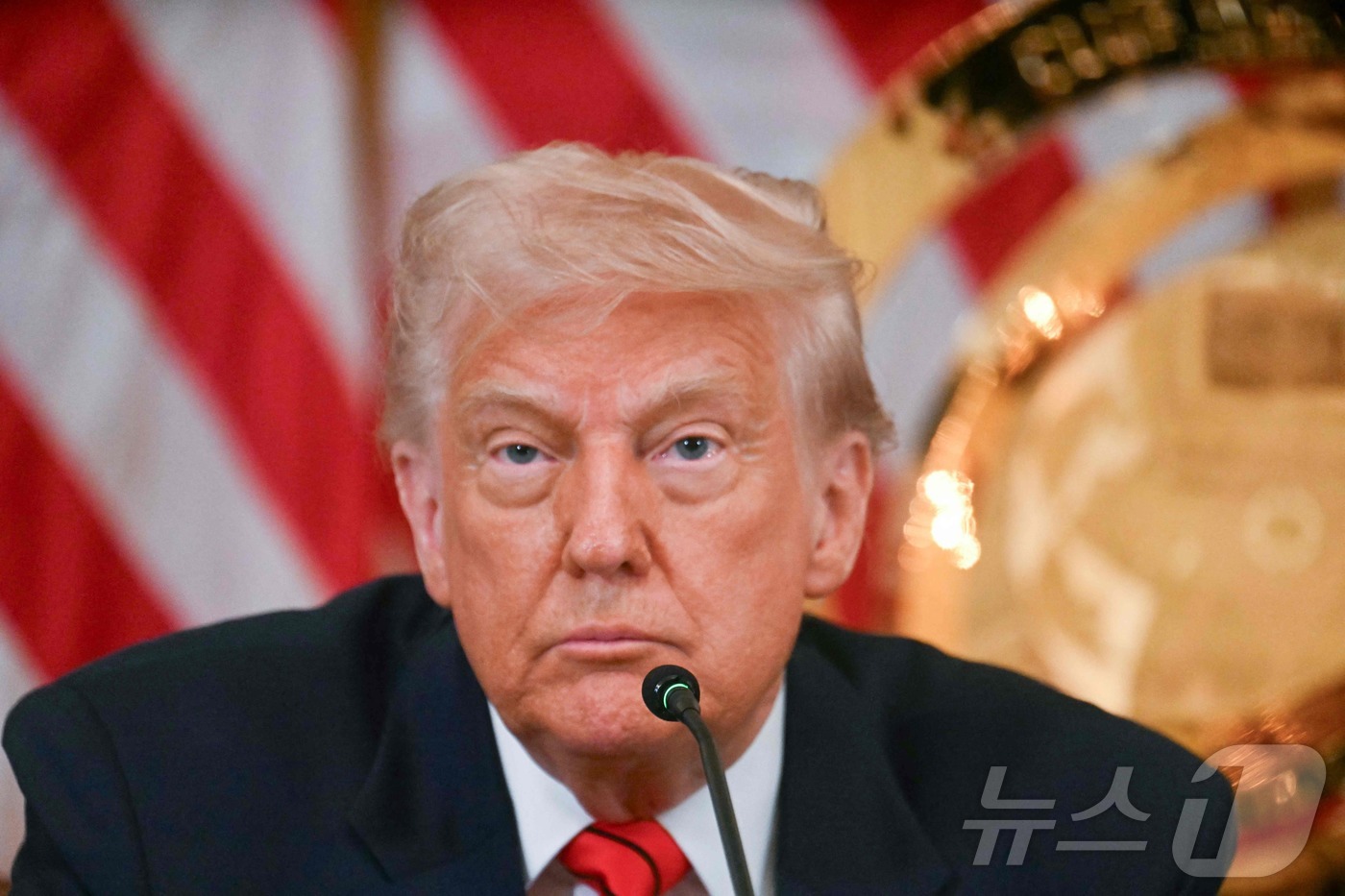 (워싱턴 AFP=뉴스1) 우동명 기자 = 도널드 트럼프 미국 대통령이 6일(현지시간) 워싱턴 백악관에서 열린 내년 FIFA 북미 월드컵 관련 TF 회의에 참석해 “11년 전 러시아 …