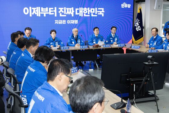 민주 "한덕수, 책임 회피만…윤석열 개 사과와 다를 바 없어"
