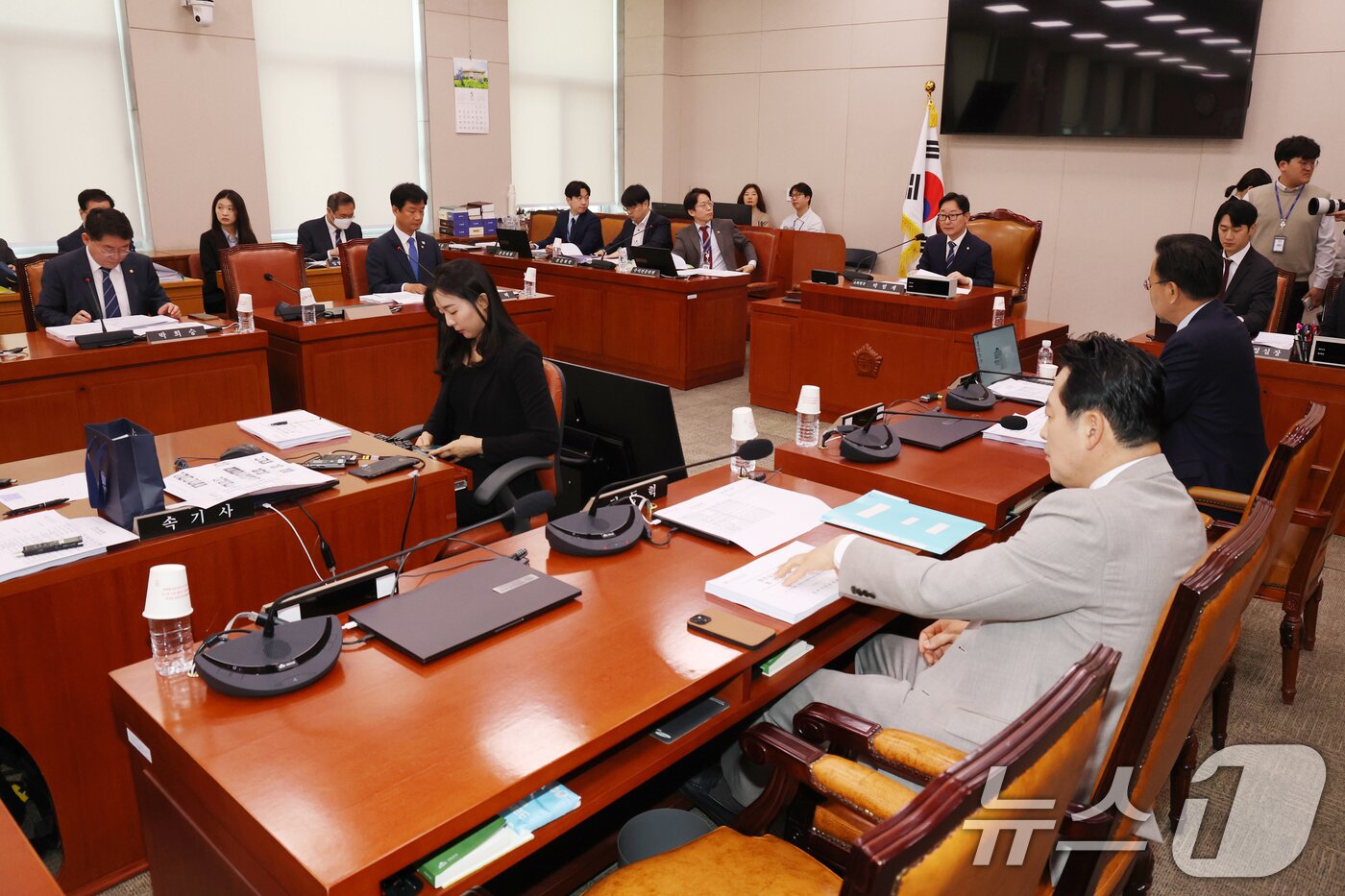 본문 이미지 - 7일 오전 서울 여의도 국회에서 열린 법제사법위원회 제1차 법안심사제1소위워회를 박범계 위원장이 주재하고 있다. 2025.5.7/뉴스1 ⓒ News1 이광호 기자