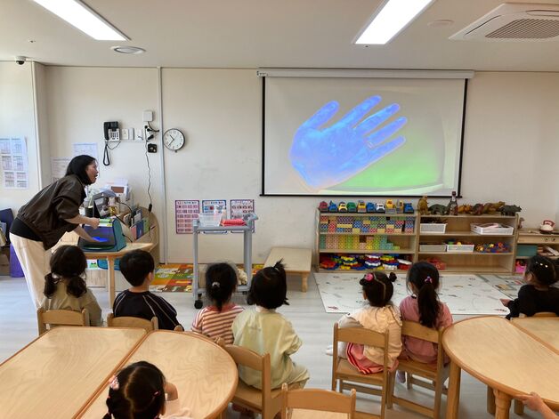 양양군 학교·복지시설에 손씻기 교육기 '뷰박스' 대여