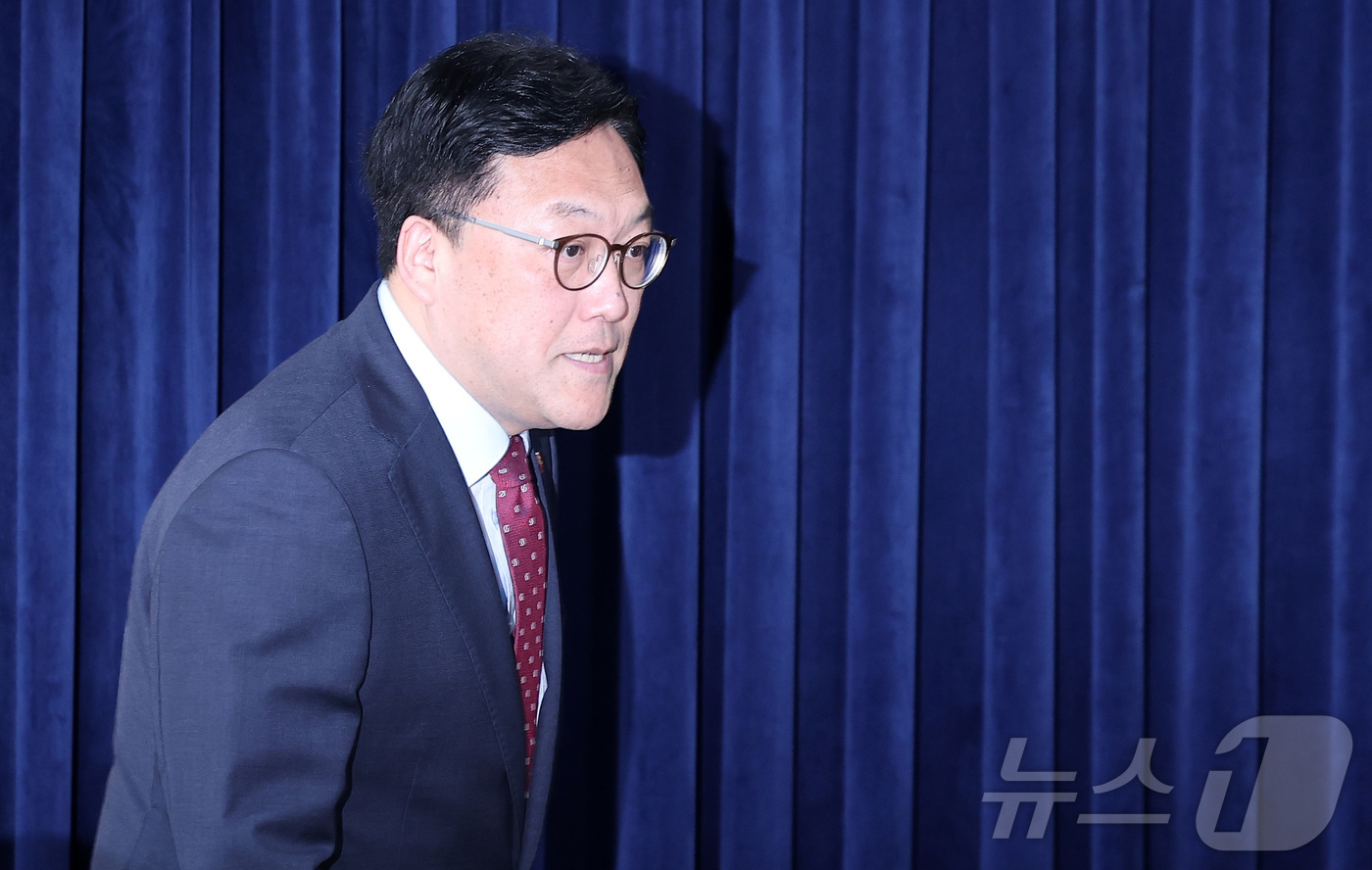 (서울=뉴스1) 김성진 기자 = 김병환 금융위원회 위원장이 7일 서울 종로구 정부서울청사에서 열린 정례 기자간담회에 참석하고 있다.