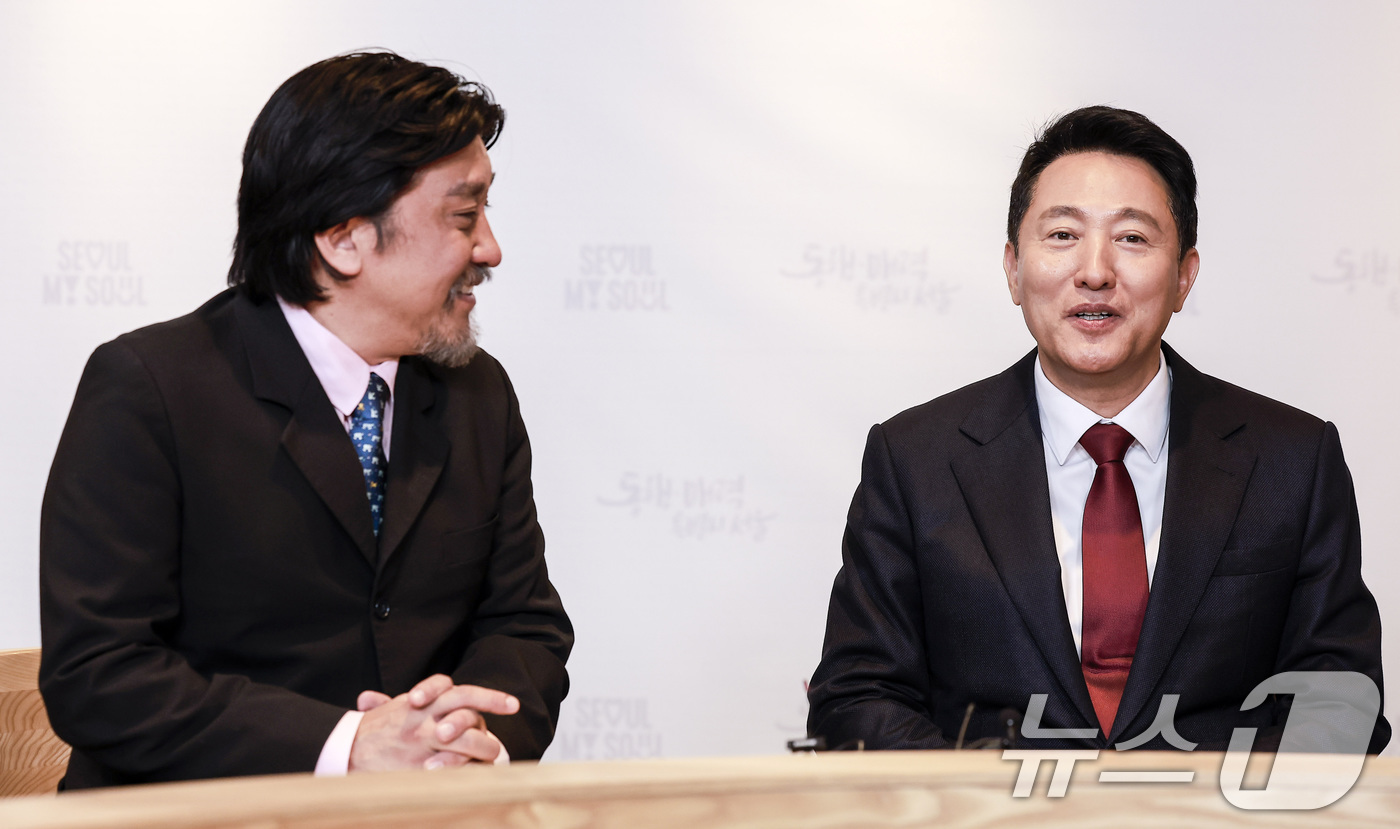 (서울=뉴스1) 김성진 기자 = 오세훈 서울시장이 7일 서울 중구 서울시청 집무실에서 열린 서울시 홍보대사 위촉식에서 인사말을 하고 있다. (공동취재) 2025.5.7/뉴스1