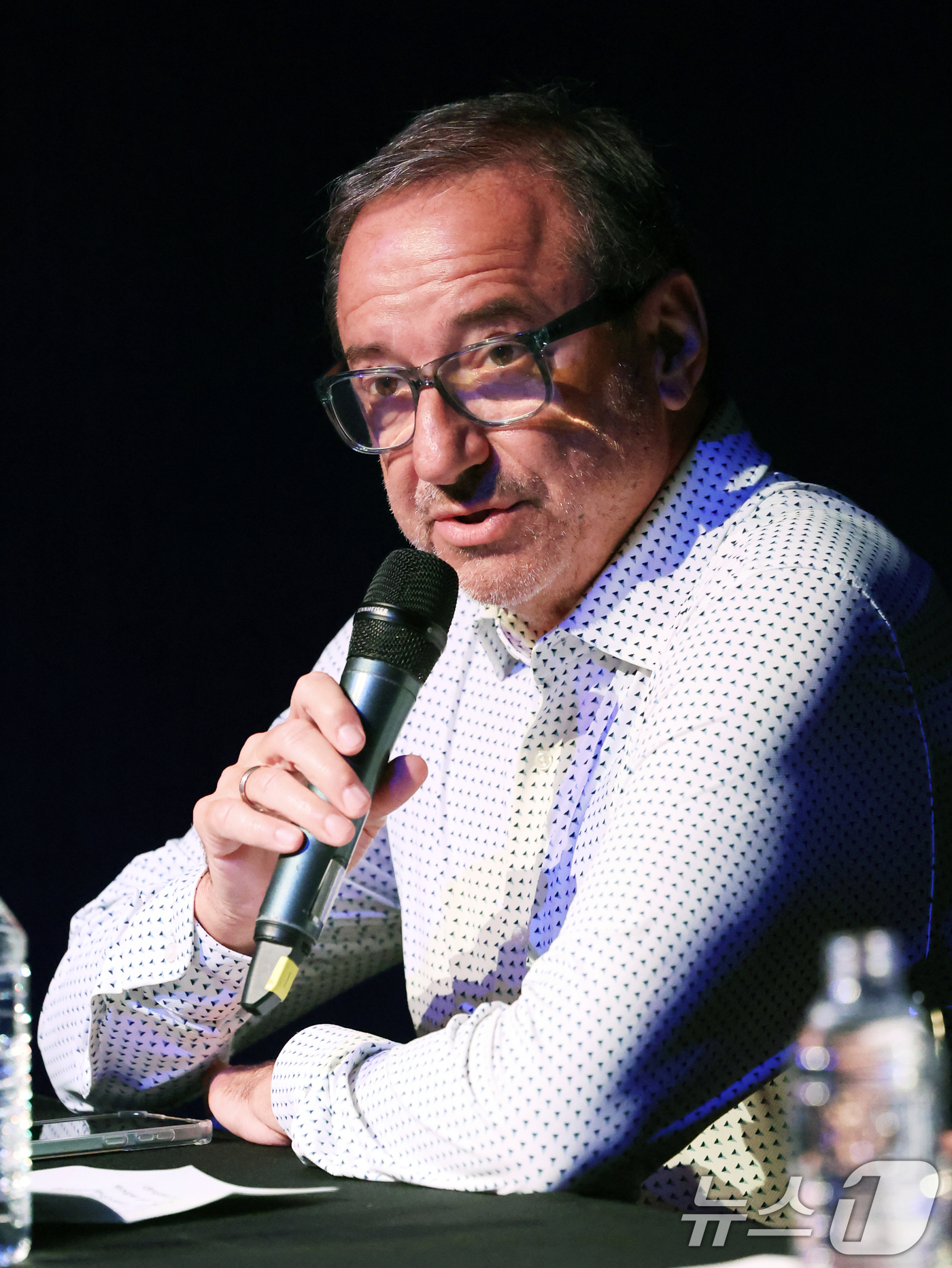 (서울=뉴스1) 황기선 기자 = 페르난도 모야 골든피크 라이브 엔터테인먼트의 CEO가 7일 서울 덩동구 성수문화예술마당에서 열린 '문도 픽사(Mundo Pixae): 픽사, 상상의 …