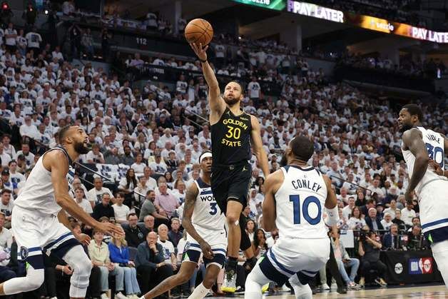 NBA 골든스테이트, 커리 부상 악재 딛고 PO 2라운드 첫판 승리