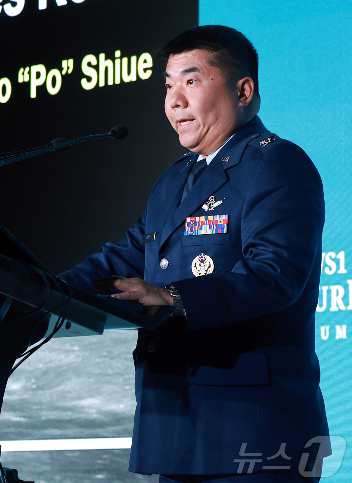 (서울=뉴스1) 김진환 기자 = 포 쉬에 미 우주시스템사령부 전투통합실장이 7일 서울 여의도 페어몬트 호텔에서 열린 뉴스1 미래포럼에서 ‘현실이 된 스타워즈’ 주제로 발표하고 있다 …