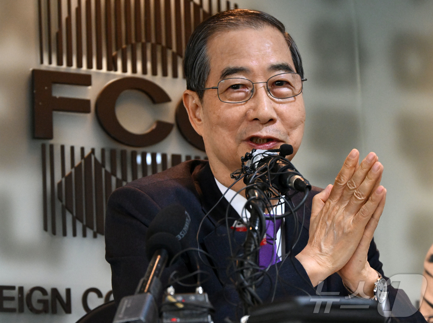 (서울=뉴스1) 국회사진취재단 = 한덕수 무소속 대선 예비후보가 7일 서울 중구 한국프레스센터에서 서울외신기자클럽 초청 기자간담회를 갖고 있다. 2025.5.7/뉴스1