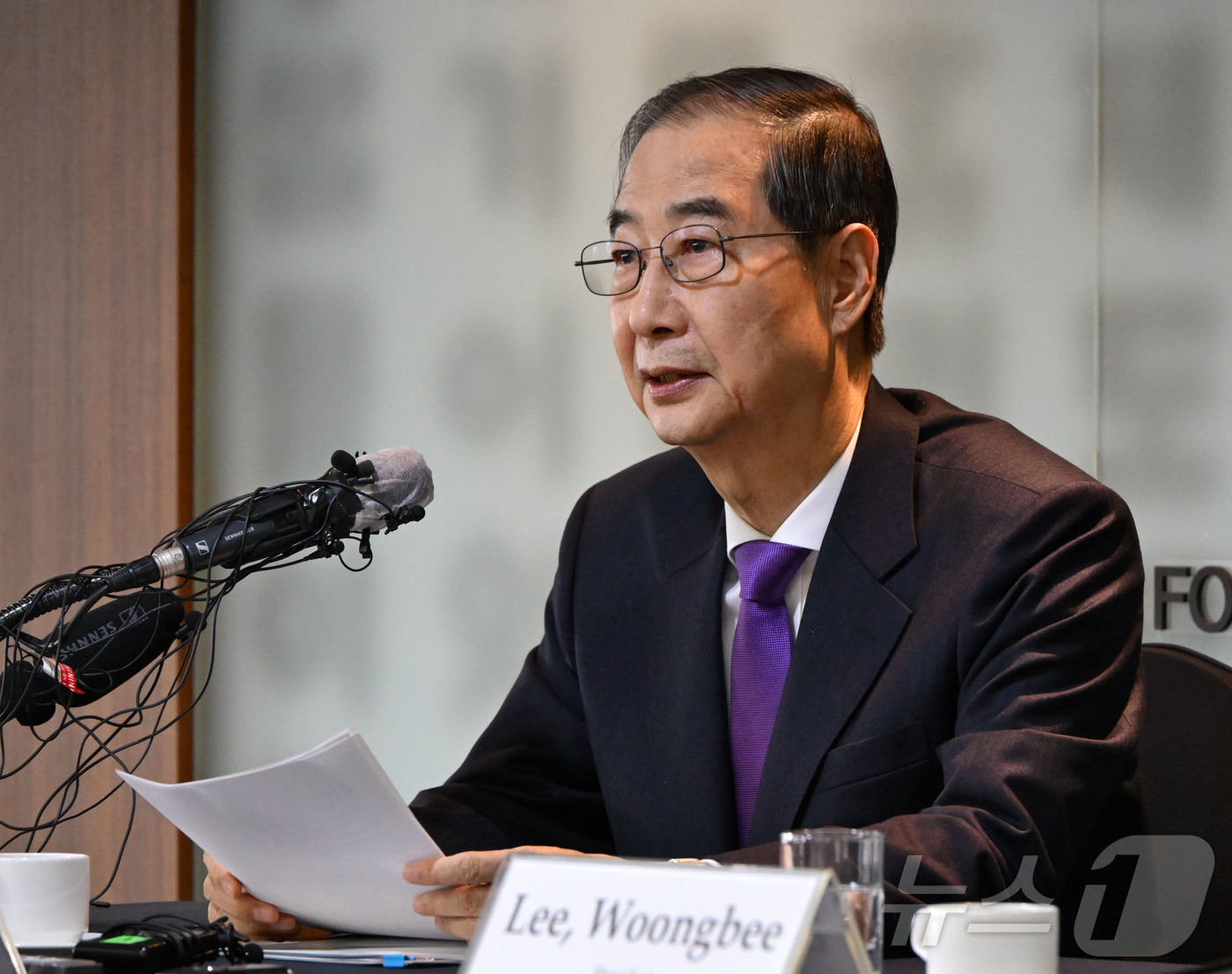 (서울=뉴스1) 국회사진취재단 = 한덕수 무소속 대선 예비후보가 7일 서울 중구 한국프레스센터에서 서울외신기자클럽 초청 기자간담회를 갖고 있다. 2025.5.7/뉴스1