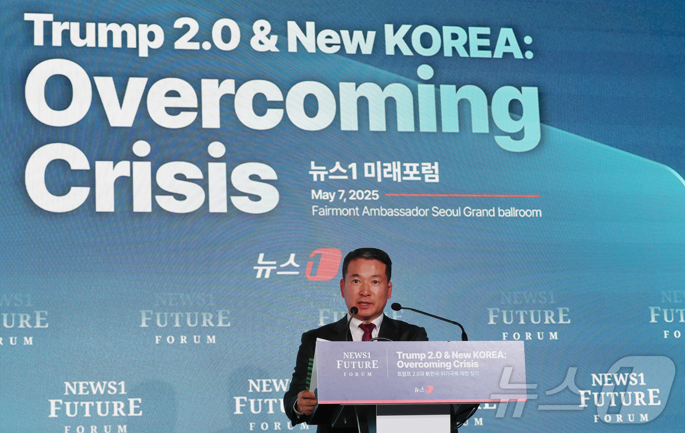 (서울=뉴스1) 박세연 기자 = 천정수 HD현대중공업 특수선사업부 전무가 7일 서울 여의도 페어몬트 호텔에서 열린 뉴스1 미래포럼에서 ‘전쟁의 시대로 희귀와 K-해양방산의 지향점’ …