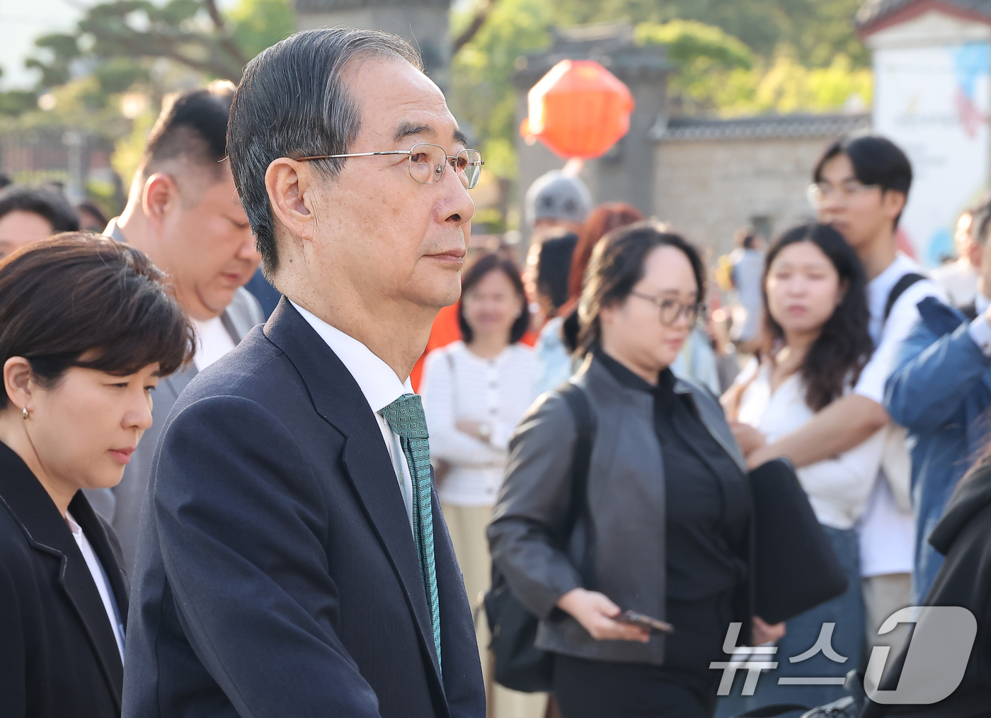 (서울=뉴스1) 오대일 기자 = 한덕수 무소속 대선 예비후보가 7일 오후 서울 종로구의 한 음식점에서 열린 김문수 국민의힘 대선 후보와의 후보 단일화 회동에 참석하고 있다. (공동 …