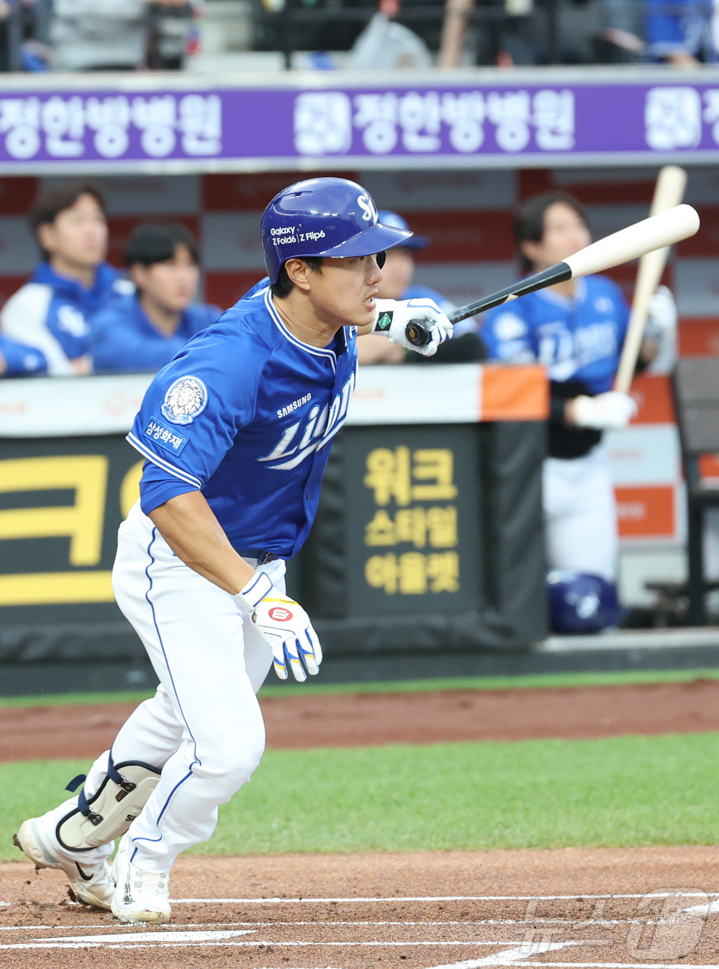 (대전=뉴스1) 김기남 기자 = 7일 대전 한화생명볼파크에서 열린 '2025 신한 SOL 뱅크 KBO리그' 프로야구 한화 이글스와 삼성라이온즈 경기에서 삼성 이성규가 타격하고 있다 …