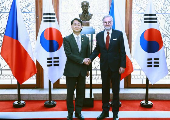 체코 총리 "원전 계약 지연, 신속 해결 기대…한수원, 가장 우수"(종합)