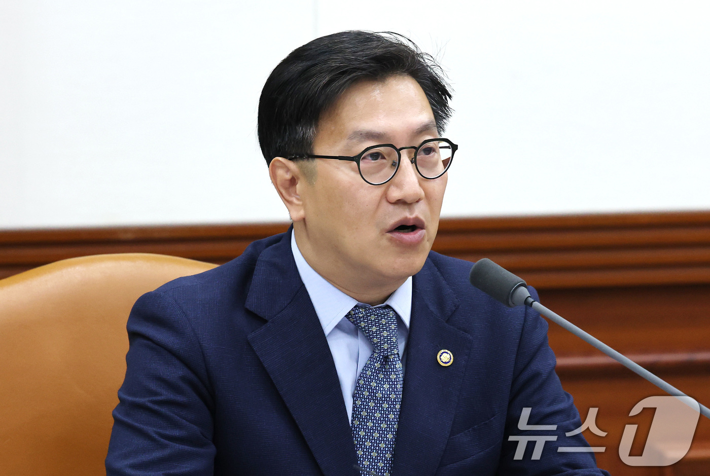 (서울=뉴스1) 임세영 기자 = 김범석 부총리 겸 기획재정부 장관 직무대행이 8일 오전 서울 종로구 정부서울청사에서 열린 경제관계장관회의에서 모두발언을 하고 있다.  2025.5. …