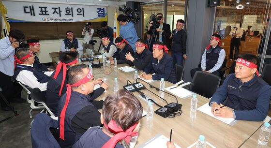 서울 등 22개 지역 버스노조 "임단협 합의 안되면 28일부터 파업"(상보)