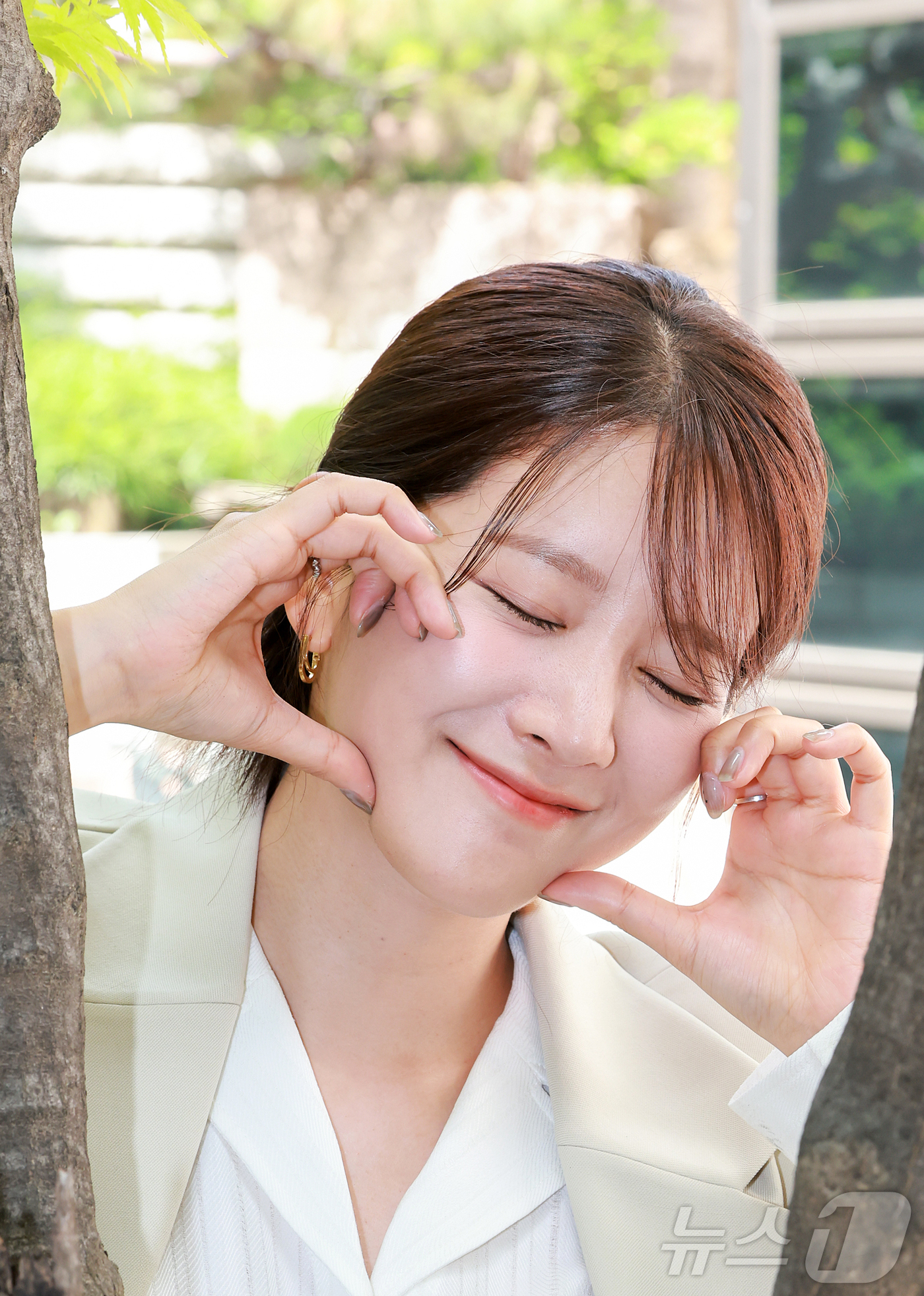 (서울=뉴스1) 김진환 기자 = tvN 월화드라마 '이혼보험' 에서 열연을 펼친 배우 추소정(우주소녀 엑시)가 서울 종로구 뉴스1 사옥에서 인터뷰를 앞두고 포즈를 취하고 있다. 2 …