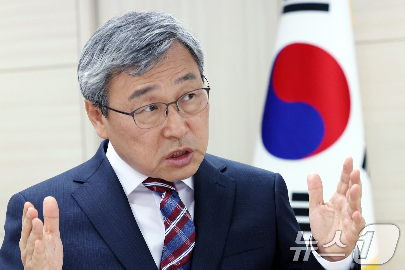 본문 이미지 - 정근식 서울시교육감이 8일 서울 종로구 서울시교육청 집무실에서 뉴스1과 인터뷰를 하고 있다. 2025.5.8/뉴스1 ⓒ News1 이동해 기자