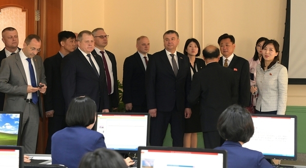 북한, 벨라루스 미사일 발사대 공장에 부품 수출 정황