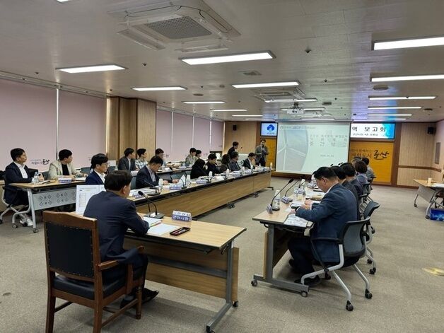 '해상풍력 집적화단지 지정' 사활 걸었다…군산시, 막바지 절차 착수