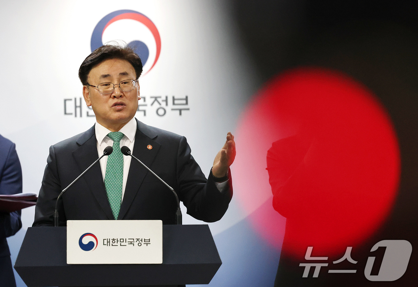 (서울=뉴스1) 임세영 기자 = 유상임 과학기술정보통신부 장관이 9일 서울 종로구 정부서울청사에서 과기정통부 핵심과제 추진현황 브리핑을 하고 있다.  2025.5.9/뉴스1