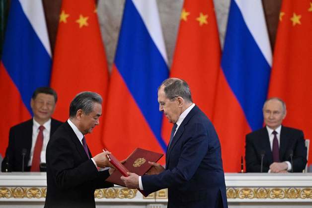시진핑, 방중 러 외무 면담…"국제정세 격변 속 전략적 협력 강화"