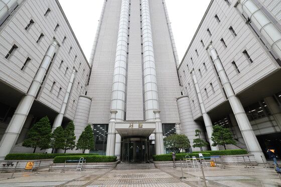 19일 尹 재판인데…'지귀연 접대 의혹' 침묵만이 답일까[이승환의 로키]