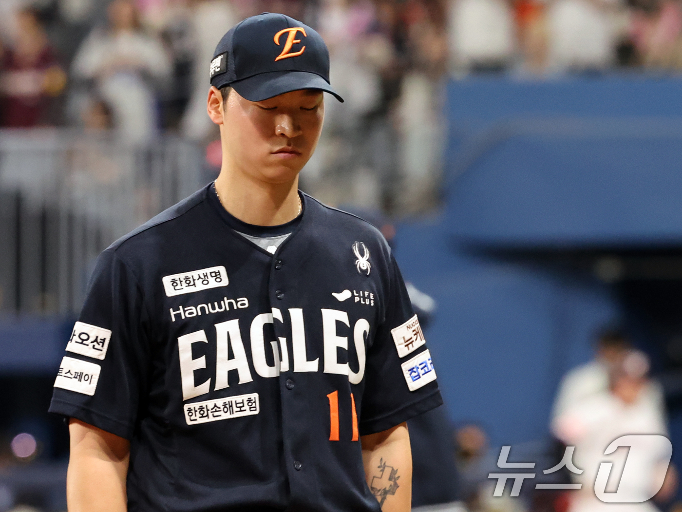 (서울=뉴스1) 황기선 기자 = 9일 오후 서울 구로구 고척스카이돔에서 열린 프로야구 '2025 신한 SOL뱅크 KBO리그' 한화 이글스와 키움 히어로즈의 경기 4회말 2사 주자없 …
