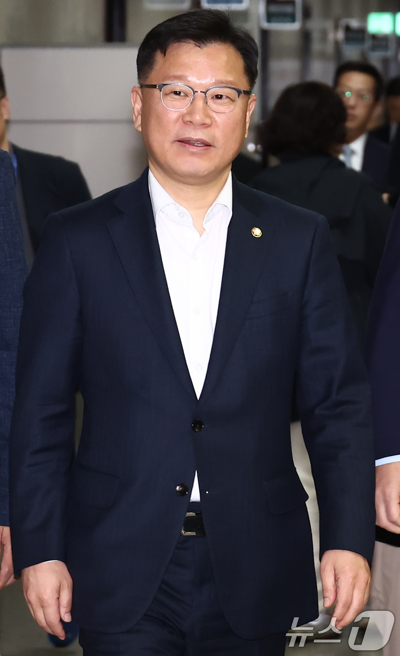 (서울=뉴스1) 김민지 기자 = 이양수 국민의힘 사무총장이 9일 서울 여의도 국회에서 김문수 후보와 한덕수 예비후보 대리인단과의 단일화 협상 회동에 참석하고 있다. 2025.5.9 …