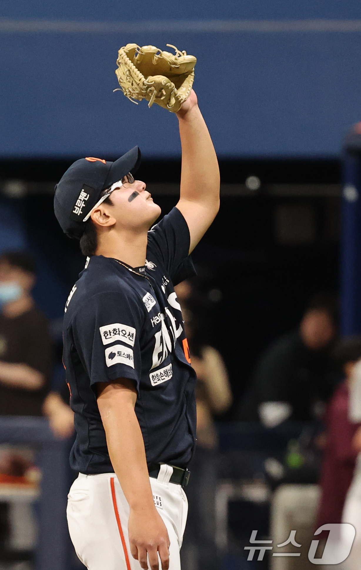 (서울=뉴스1) 황기선 기자 = 9일 오후 서울 구로구 고척스카이돔에서 열린 프로야구 '2025 신한 SOL뱅크 KBO리그' 한화 이글스와 키움 히어로즈의 경기에서 한화 마무리 김 …