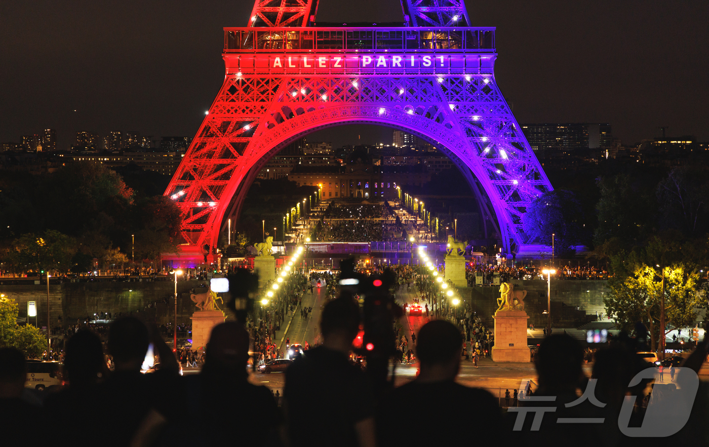 (파리=뉴스1) 이준성 기자 = 파리 생제르맹(PSG)이 인테르 밀란을 5대 0으로 완파하고 사상 첫 유럽축구연맹(UEFA) 챔피언스리그(UCL) 우승을 차지한 31일(현지시간), …