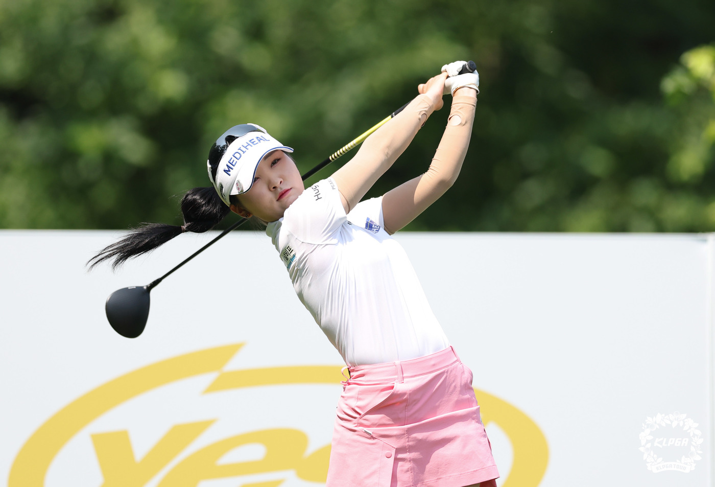 (서울=뉴스1) = 이예원이 1일 경기 양평 더스타휴 골프앤리조트에서 열린 'Sh 수협은행 MBN 여자오픈' 파이널라운드 3번홀에서 티샷을 하고 있다. (KLPGA 제공. 재판매 …