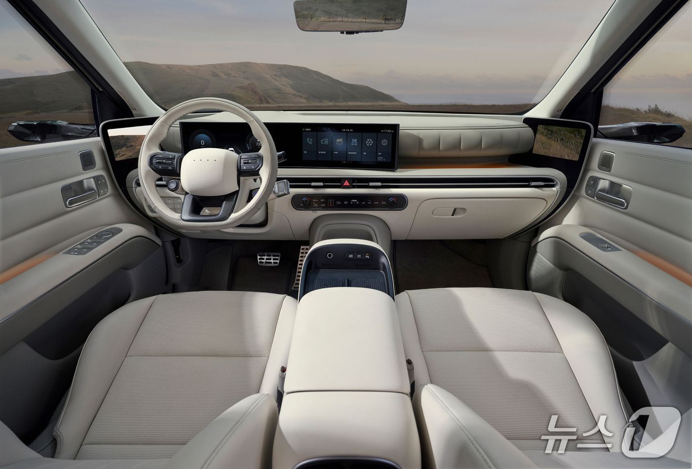 본문 이미지 - 디 올 뉴 넥쏘 실내 모습.(현대차 제공) 