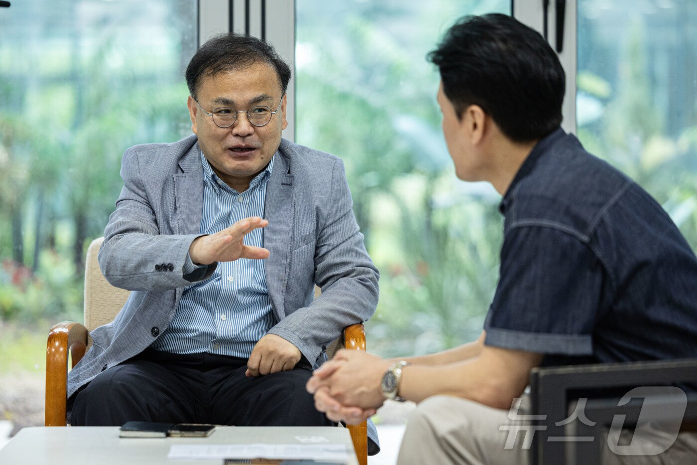 본문 이미지 - 한경구 국회지역균형발전포럼 사무처장이 10일 오전 서울 여의도 국회에서 뉴스1과 인터뷰를 하고 있다. ⓒ News1 이재명 기자