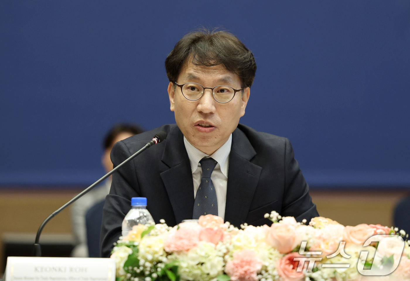 (서울=뉴스1) = 노건기 산업통상자원부 통상교섭실장이 10일 서울 송파구 잠실롯데호텔에서 열린 '한-태국 경제동반자협정 제6차 공식협상'에 참석해 초티마 이음사와스디쿨 태국 상무 …