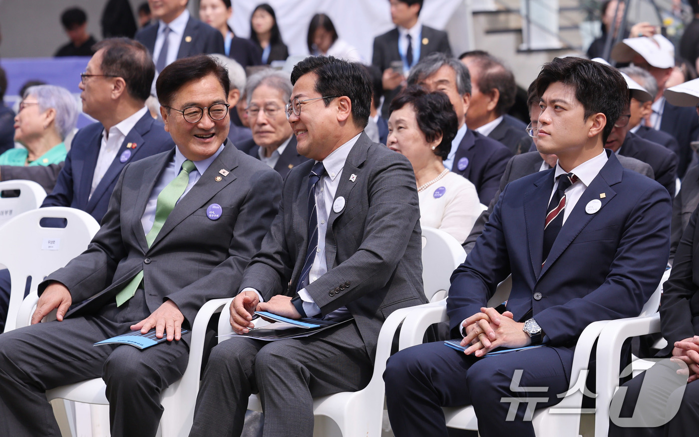 (서울=뉴스1) 박지혜 기자 = 10일 서울 용산구 민주화운동기념관(옛 남영동 대공분실)에서 열린 '제38주년 6·10 민주항쟁 기념식' 및 '민주화운동기념관 개관식'에 우원식 국 …