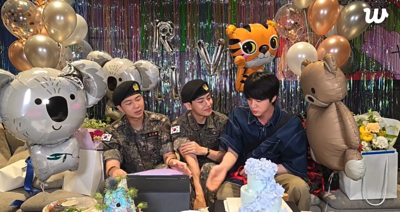 본문 이미지 - 방탄소년단 위버스 라이브 갈무리