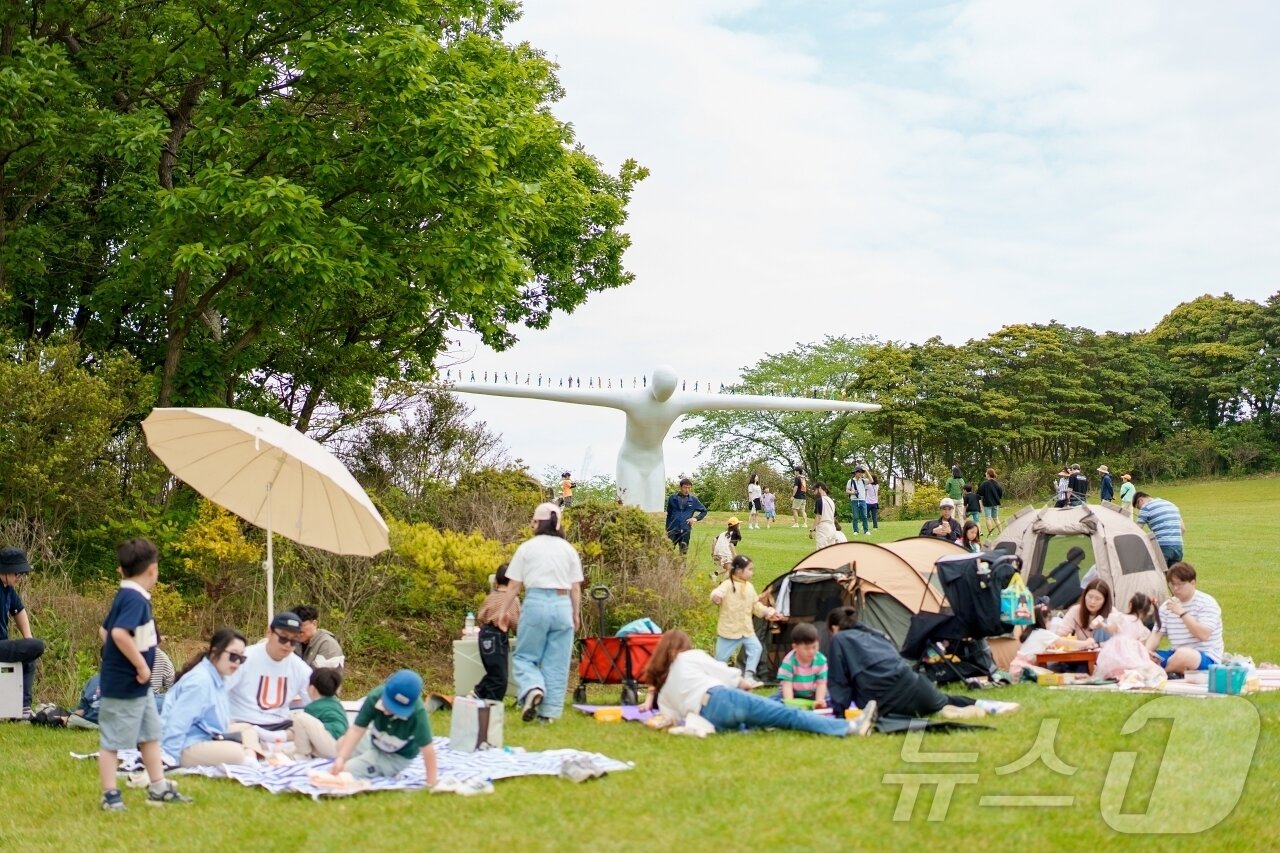 본문 이미지 - 산이정원 하늘마루 &#40;해남군 제공. 재판매 및 DB금지&#41; /뉴스1 2025.6.10/뉴스1 