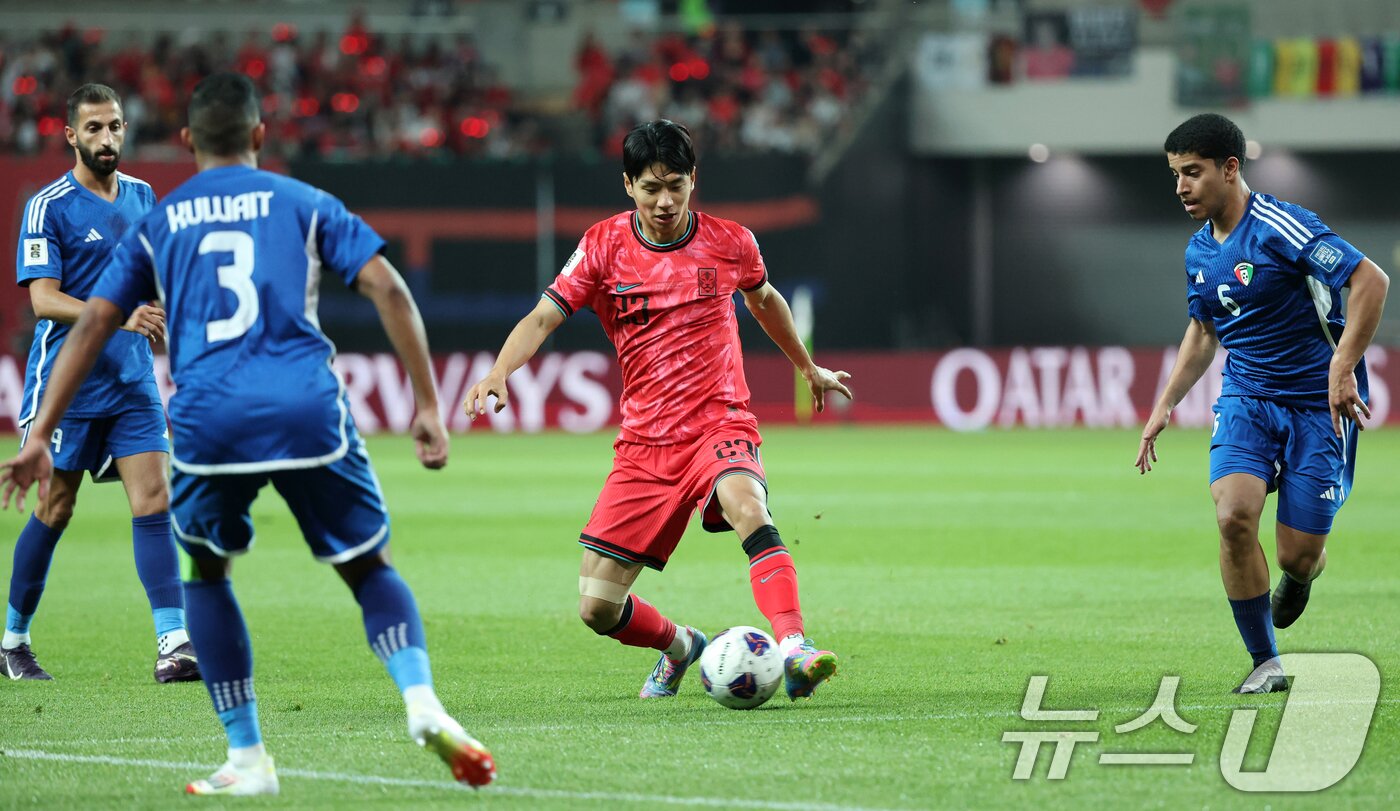 본문 이미지 - 소속팀 활약으로 A매치에 데뷔한 전진우. /뉴스1 ⓒ News1 이승배 기자