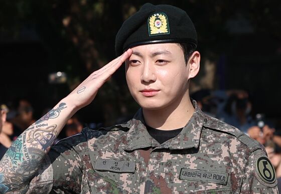 中 여성이 집 비밀번호를…BTS 정국, 제대 당일까지 사생팬 피해(종합)