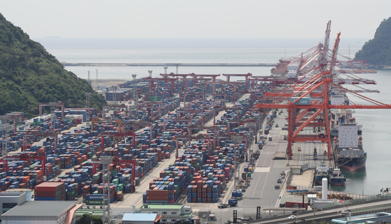 한국 수출, 사상 첫 7000억달러 돌파…연간 수출 역대 최고치(상보)