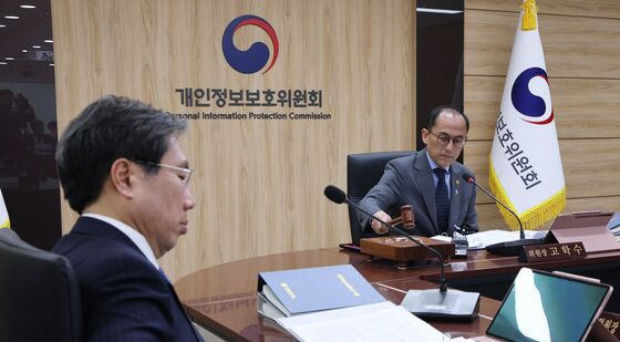 전체회의 개회하는 고학수 위원장