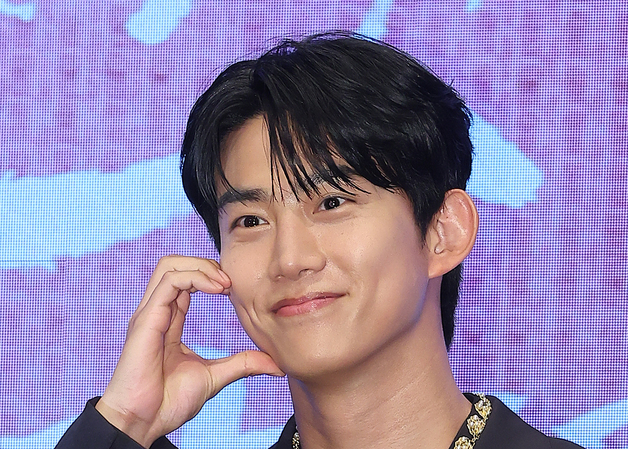 옥택연, 비연예인 여친과 내년 결혼 "날 믿어준 사람"