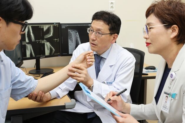"팔꿈치 인공관절 재수술, 첫수술보다 어렵지만 만족도 높아"