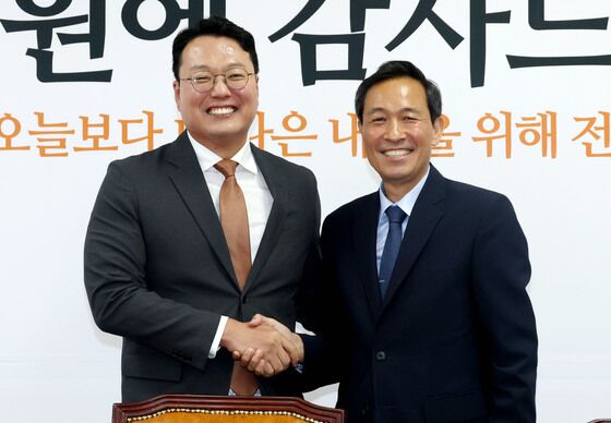 천하람 "팬덤정치 폐해 끊어달라"…우상호 "이준석 바람 깜짝 놀라"