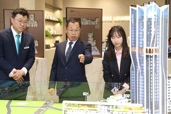 "1조원 대어 '용산 정비창' 잡아라"…포스코·HDC현산 대표 출동(종합)