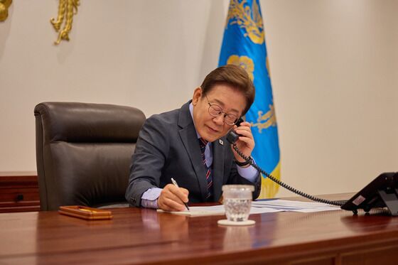 G7에서 외교 데뷔하는 李…역대 대통령들 첫 외교 행보는?