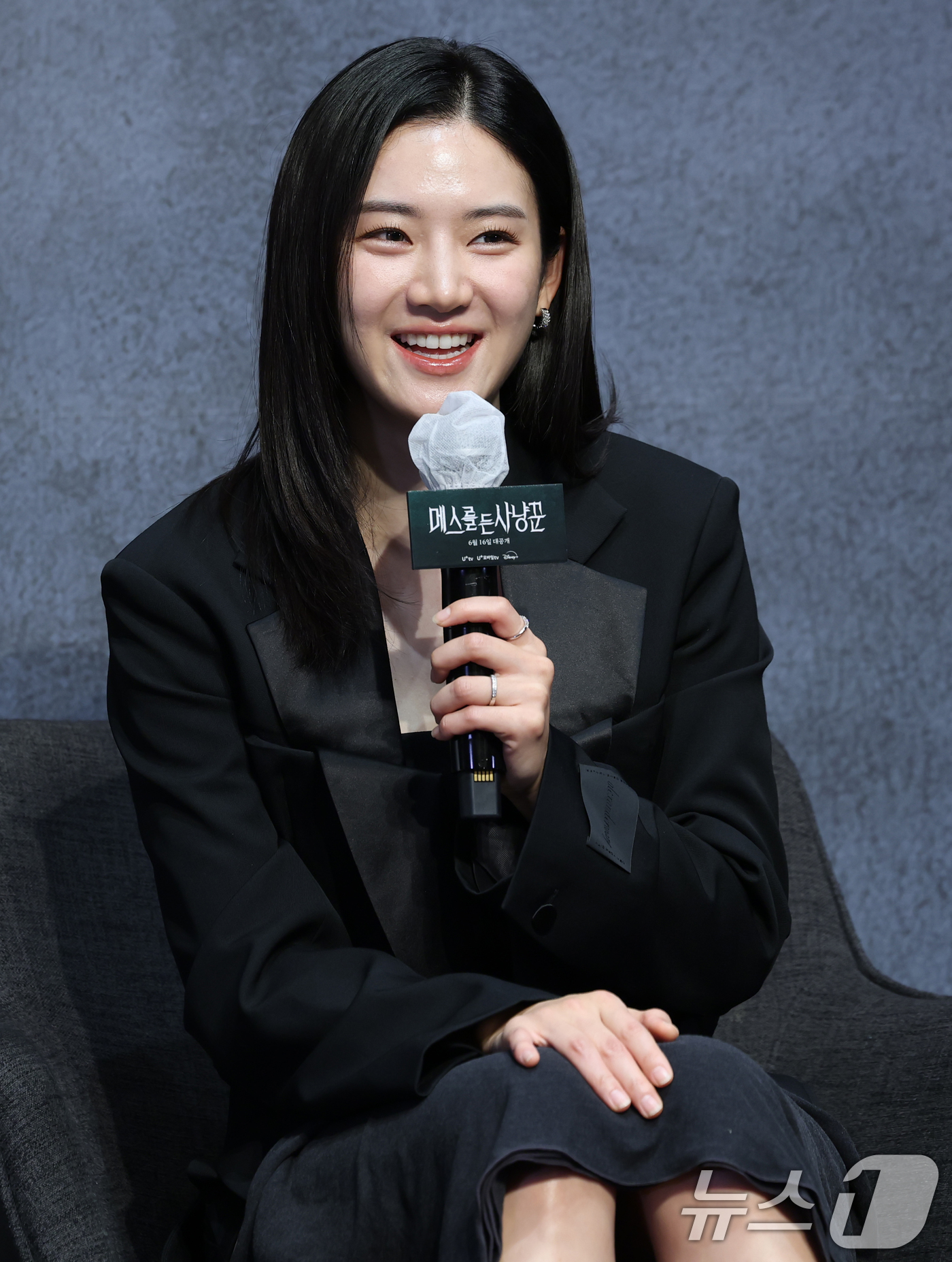 (서울=뉴스1) 권현진 기자 = 배우 박주현이 12일 서울 구로구 라마다서울신도림호텔에서 열린  STUDIO X+U 새 미드폼 드라마 '메스를 든 사냥꾼' 제작발표회에서 취재진 질 …