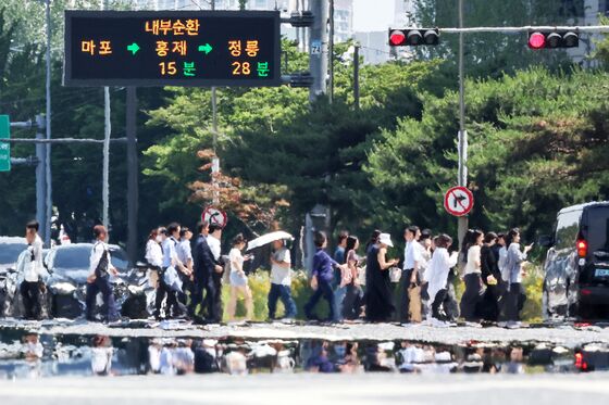 대부분 지역 비…제주·남해안 시간당 50㎜·최대 250㎜ '물폭탄' [내일날씨]