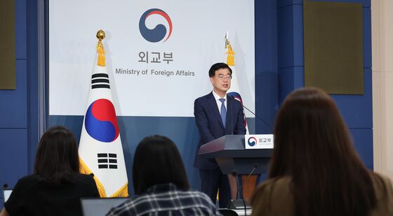 외교부 정례브리핑 나선 이재웅 대변인