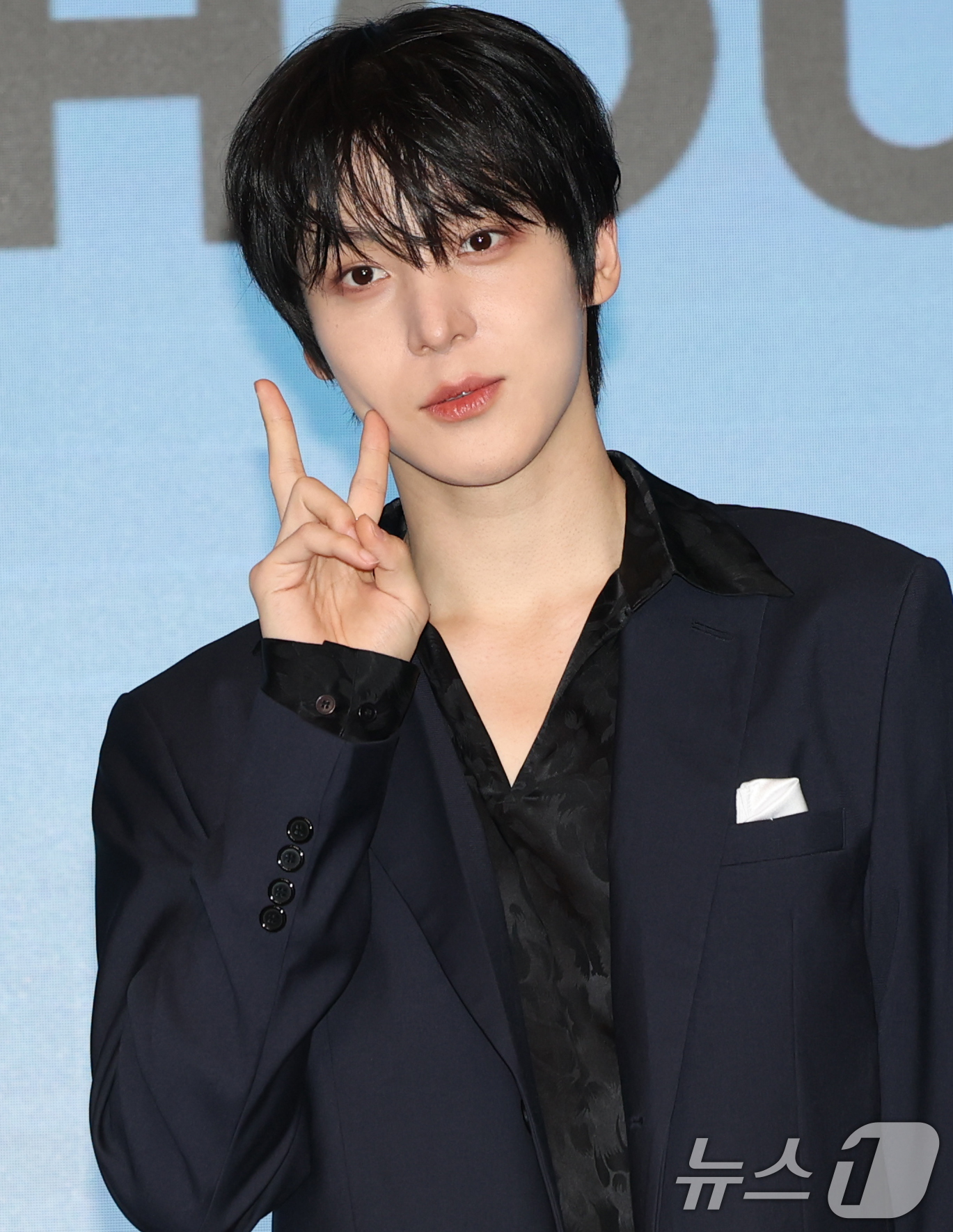 (서울=뉴스1) 권현진 기자 = 그룹 에이티즈(ATEEZ)의 윤호가 12일 서울 마포구 호텔나루 서울 엠갤러리에서 가진 미니 12집 '골든 아워 : 파트 3'(GOLDEN HOUR …