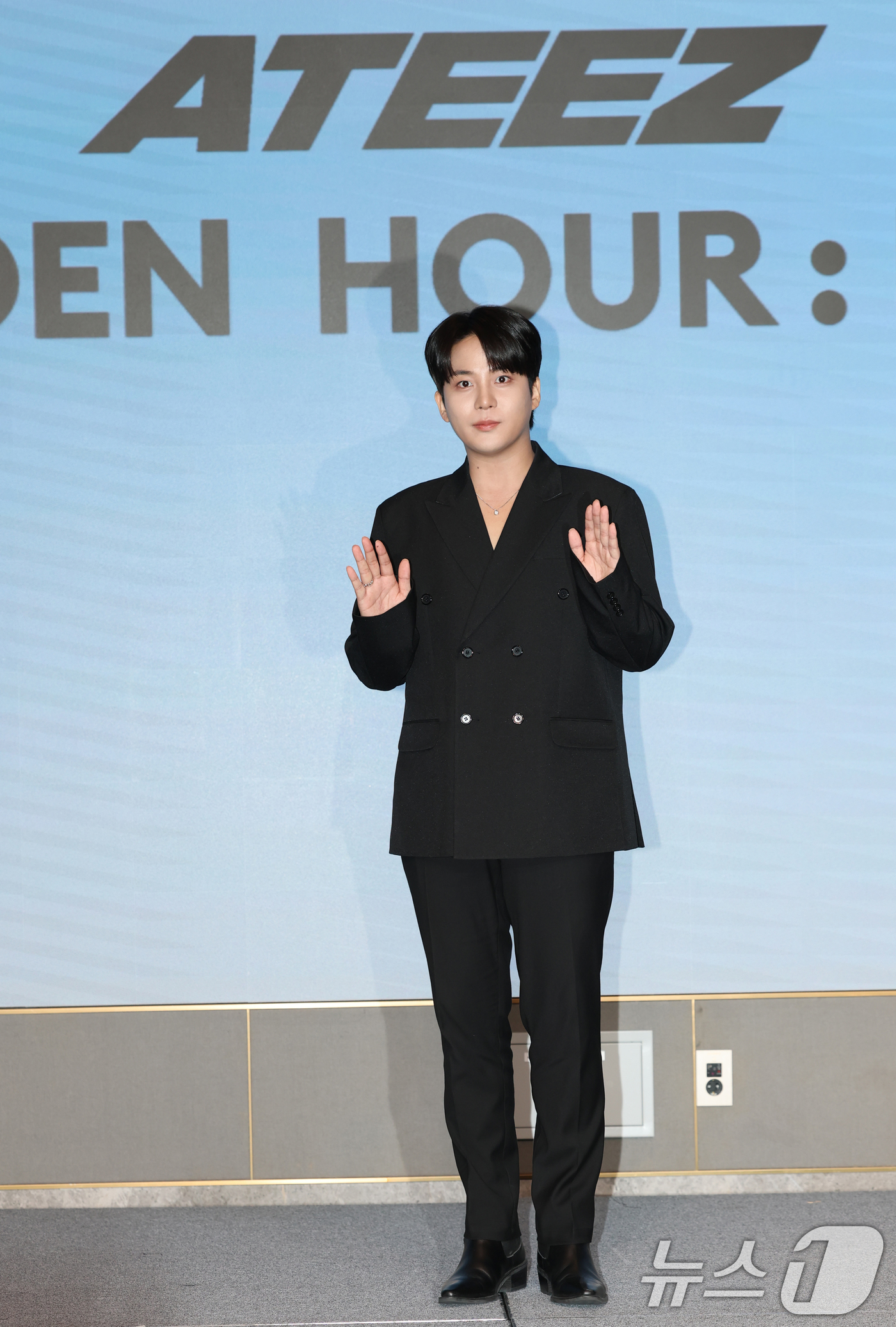 (서울=뉴스1) 권현진 기자 = 그룹 에이티즈(ATEEZ)의 종호가 12일 서울 마포구 호텔나루 서울 엠갤러리에서 가진 미니 12집 '골든 아워 : 파트 3'(GOLDEN HOUR …