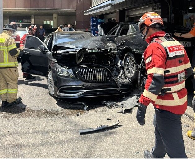 강남서 80대 운전자 차량 돌진…"교통사고처리특례법 입건 예정"(종합)